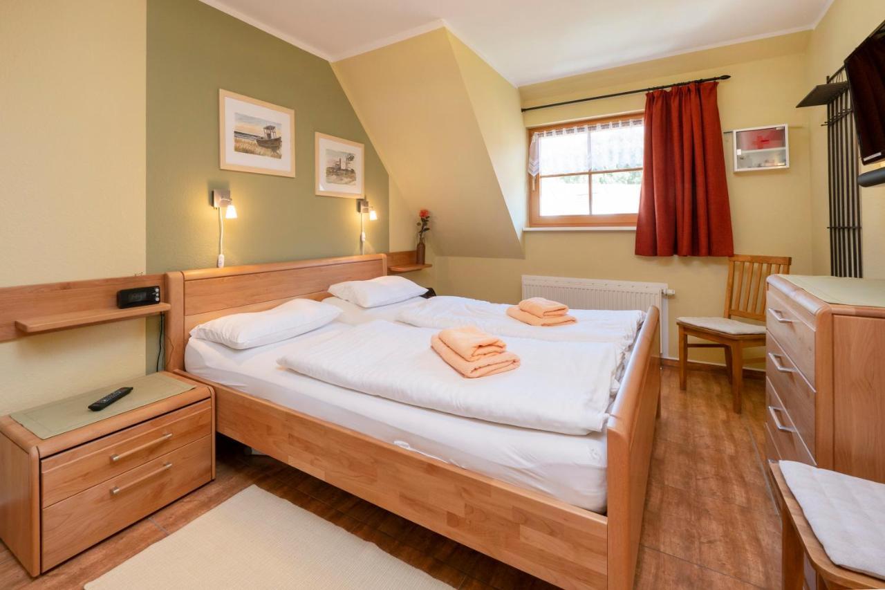 Ferienpark Freesenbruch Wohnung 4 5 - Kranichtanz Zingst Buitenkant foto